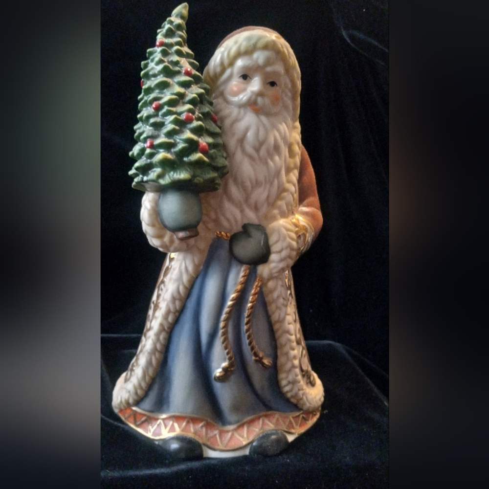 Vintage Santa Xmas Tree Statue
